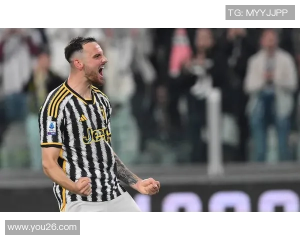 尤文图斯与佛罗伦萨激战正酣 展现意甲豪门对决精彩瞬间