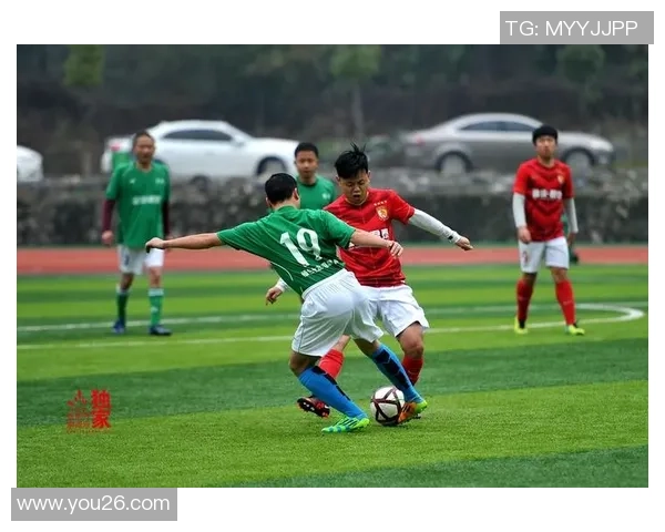 张家界足球队奋勇前行 攻守平衡助力本土足球崛起