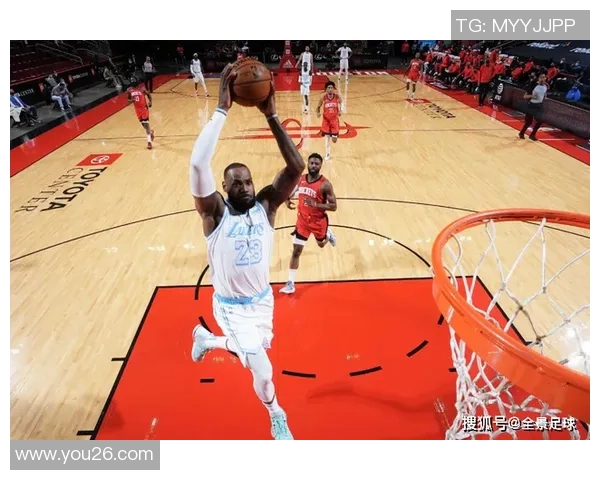 探寻篮球运动员成长历程与赛场巅峰表现的多维度全景深度解读分析