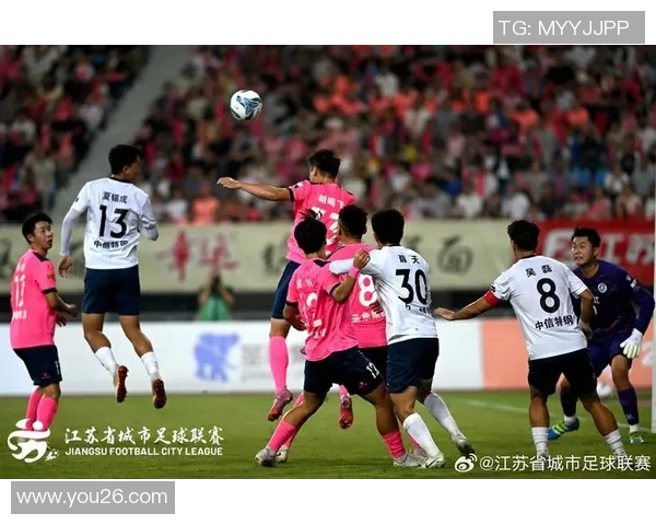 绿茵赛场燃激情世界足球盛宴展现团队与荣耀争锋时刻 绿茵赛场燃激情世界足球盛宴展现团队与荣耀争锋时刻